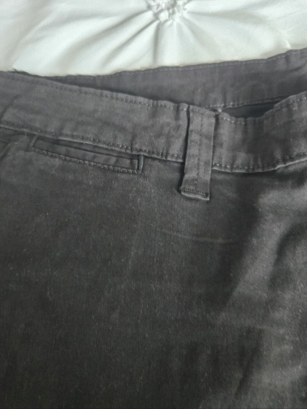 Men's Black Straight-Leg Chinos, NEW. Size 40x32